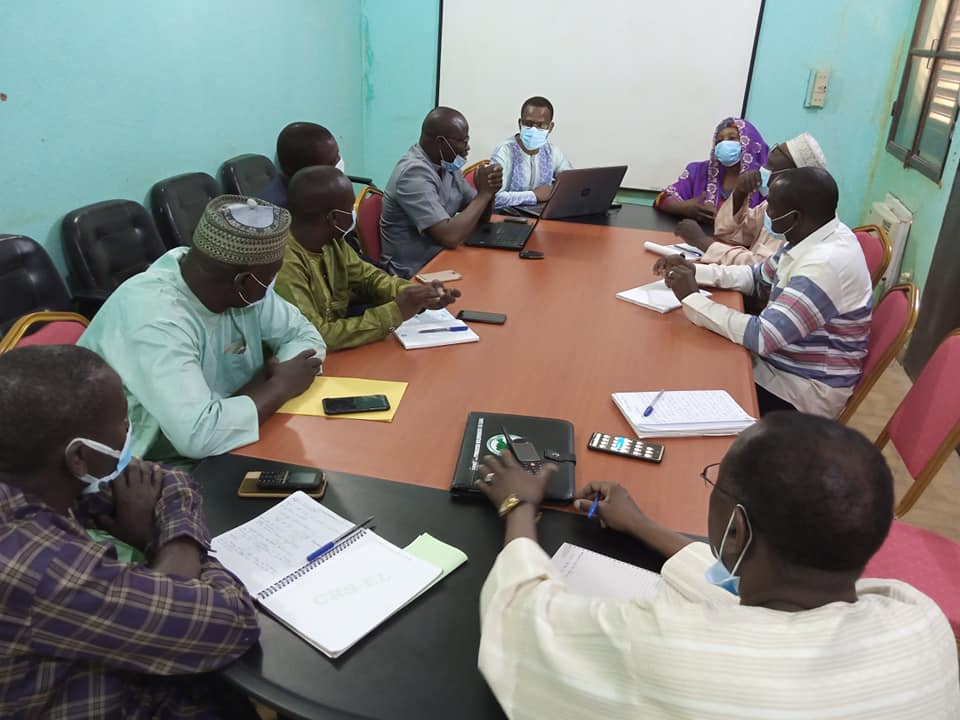 Ce matin du mardi 6 avril 2021, une réunion a regroupé, à l’UCR, les acteurs et bénéficiaires du projet sur leurs besoins en information et communication dans la région de Zinder.